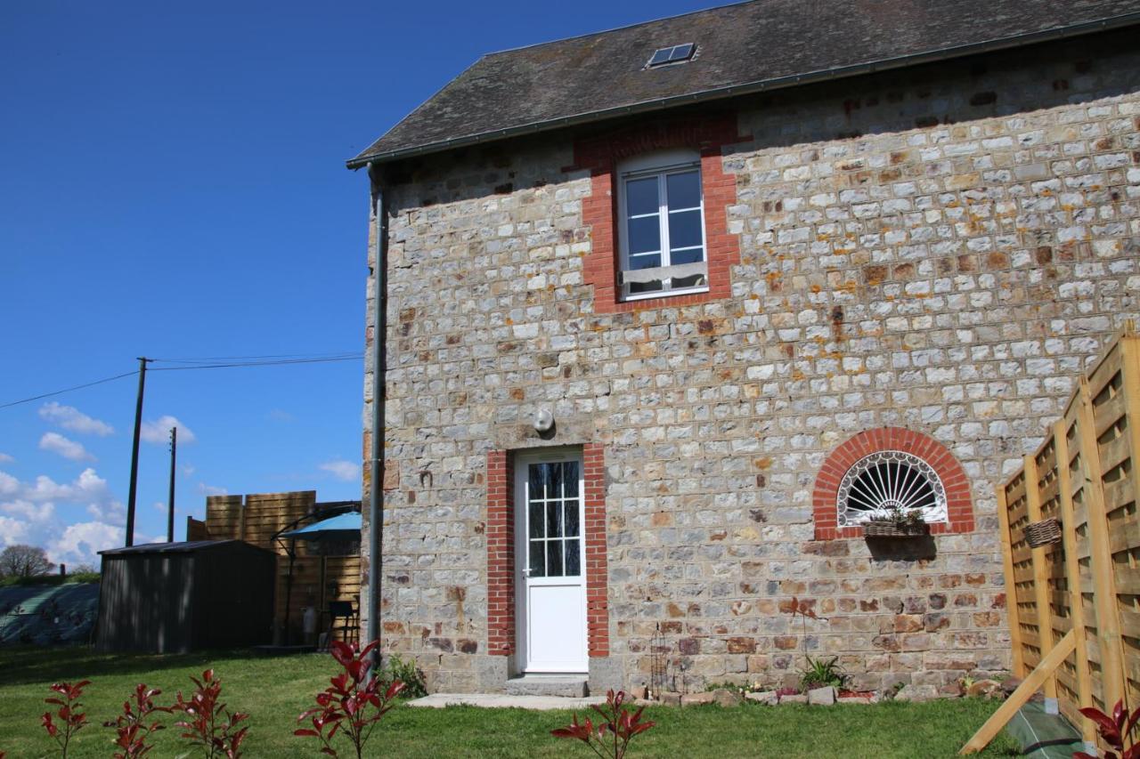La Haute-Chapelle Le Vieil Home, Au Pied De La Cite Medievale מראה חיצוני תמונה