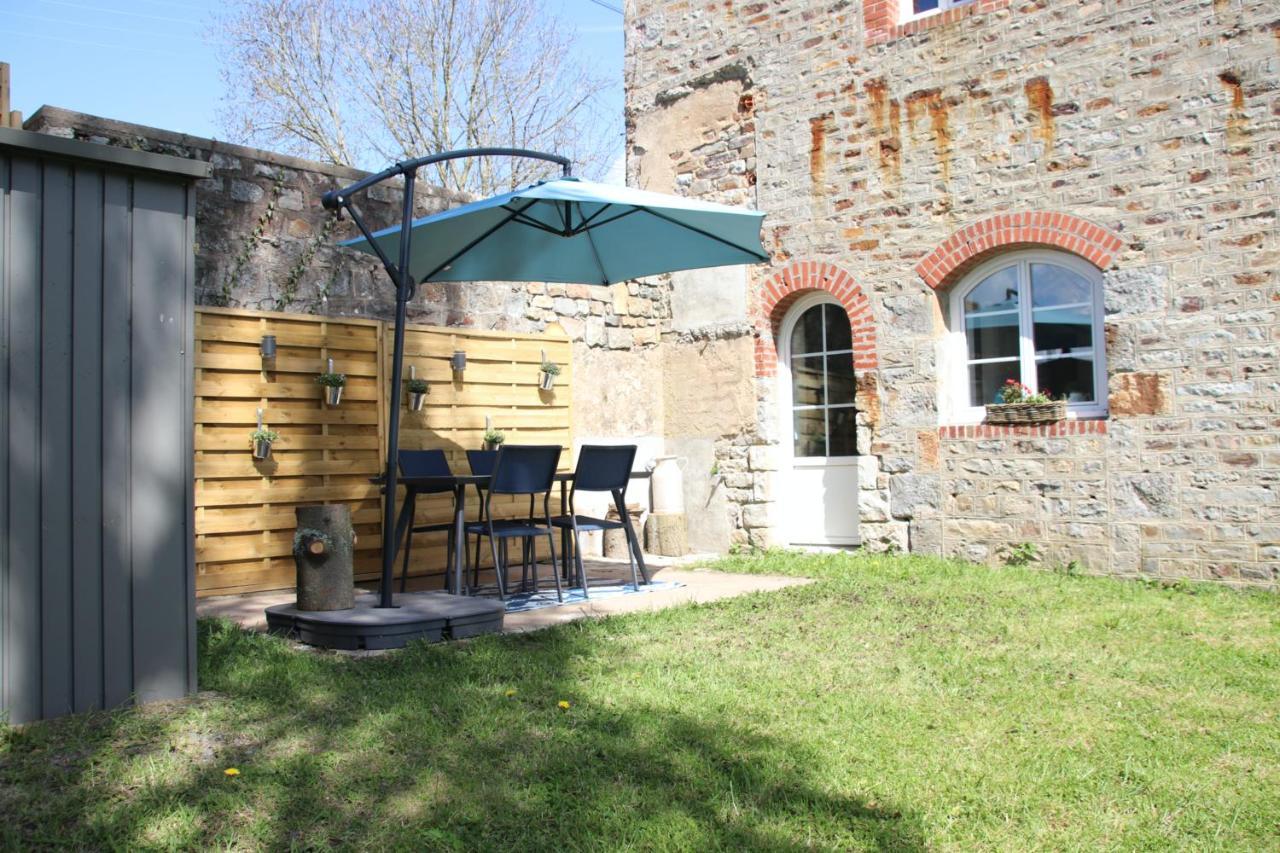 La Haute-Chapelle Le Vieil Home, Au Pied De La Cite Medievale מראה חיצוני תמונה